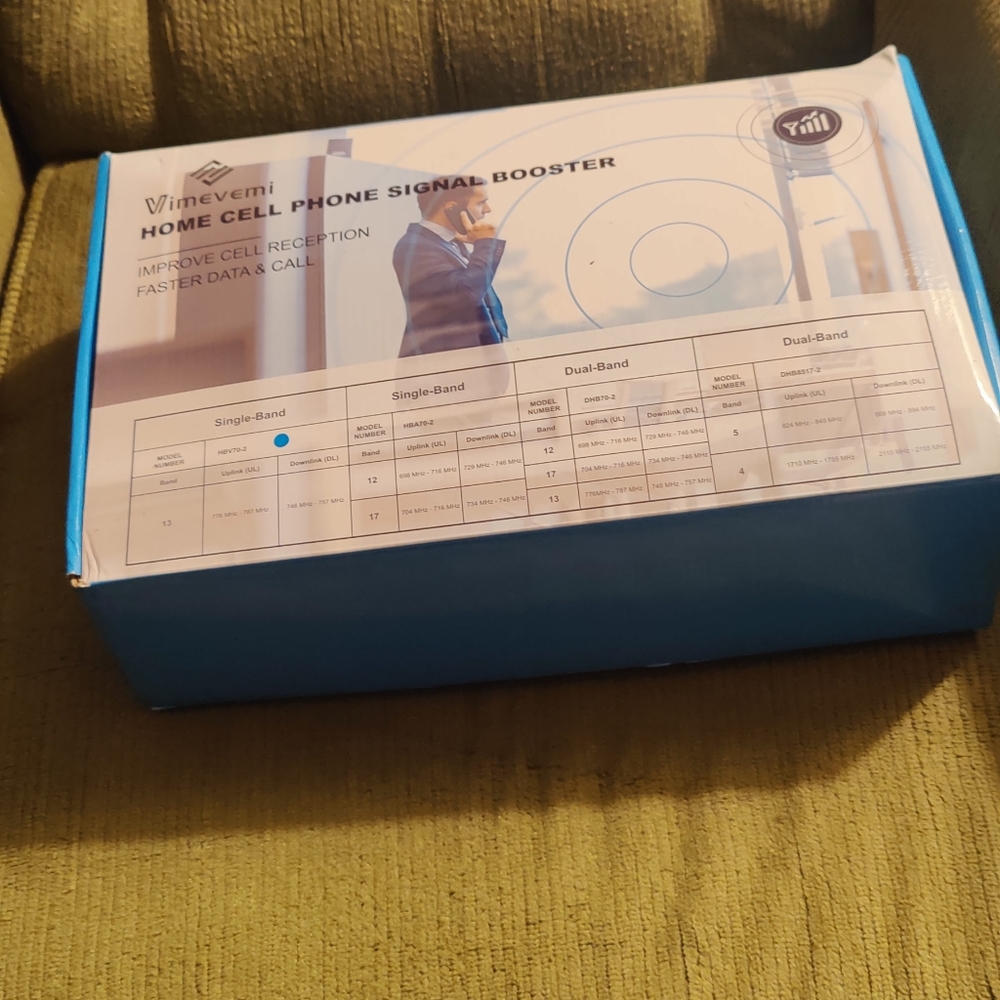 cell phone signal booster condition‎ new open box
